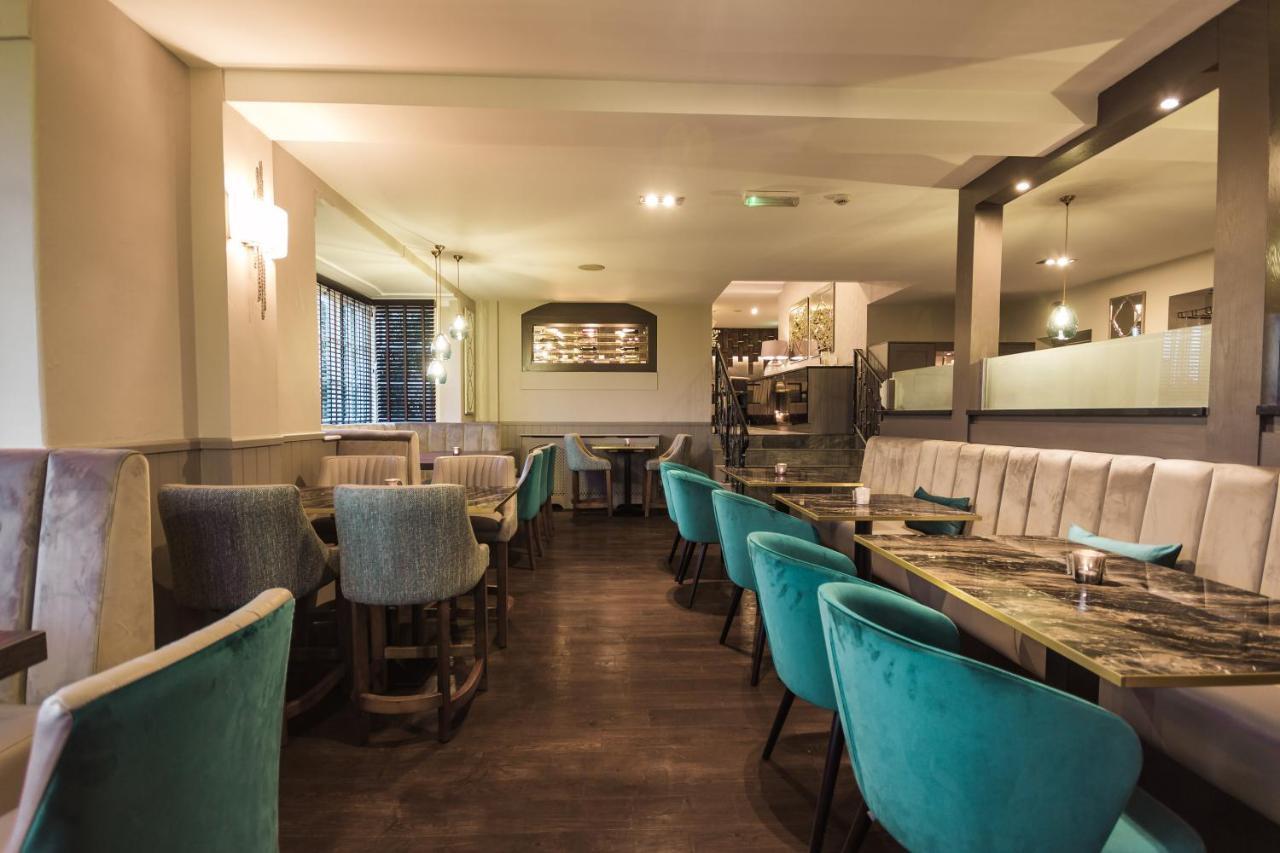 קרו White Lion Hotel מראה חיצוני תמונה